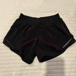 Black Lululemon Hotty Hot Shorts 4”